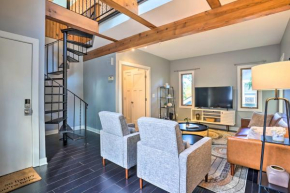 Minneapolis Townhome with Loft Less Than 3 Mi to Dtwn!